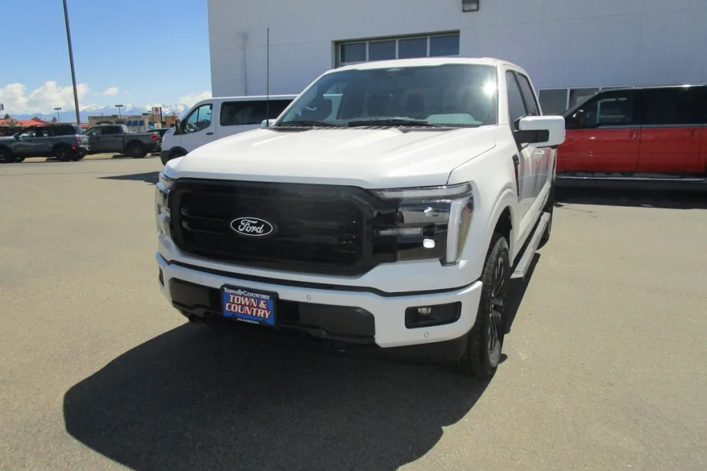 2025 Ford F-150 Lariat photo 1