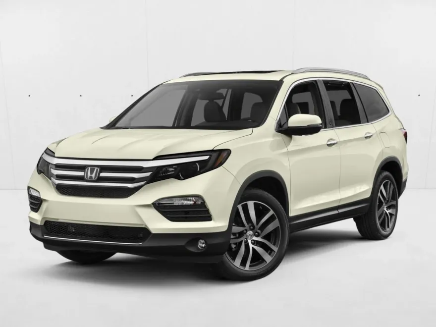 2017 Honda Pilot Touring photo 1