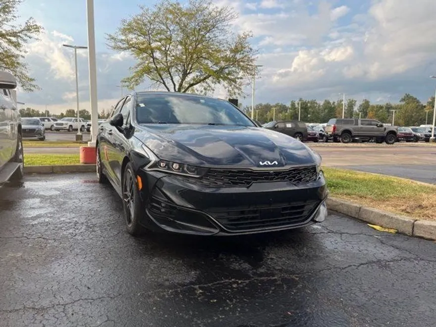 2023 Kia K5 GT photo 1