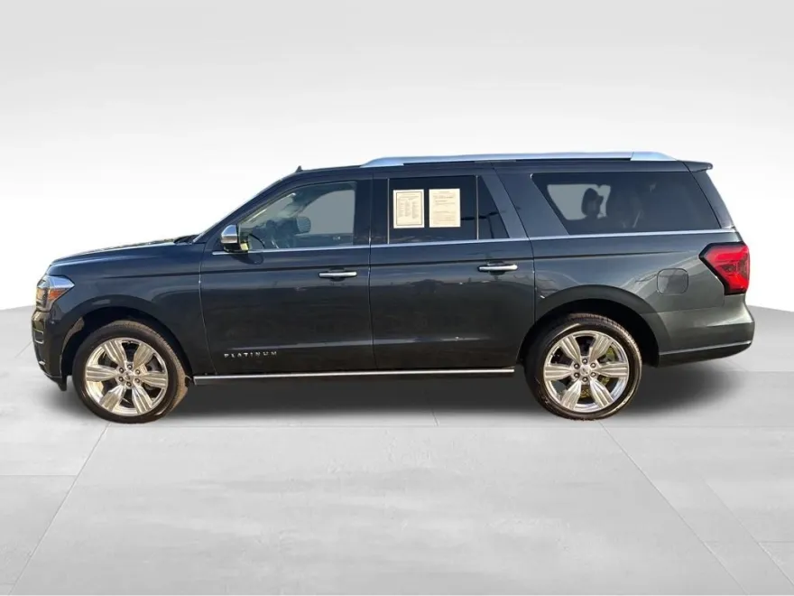 2022 Ford Expedition MAX Platinum photo 1