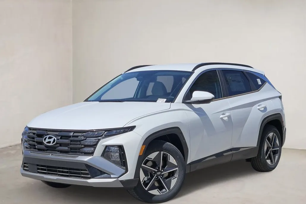 2025 Hyundai Tucson SEL photo 1