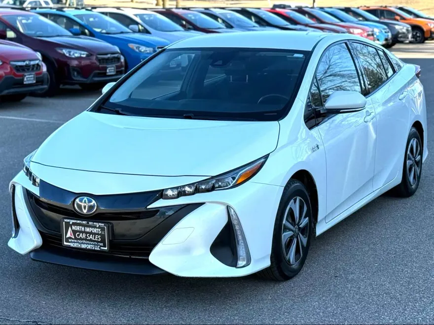 2018 Toyota Prius Prime Plus photo 1