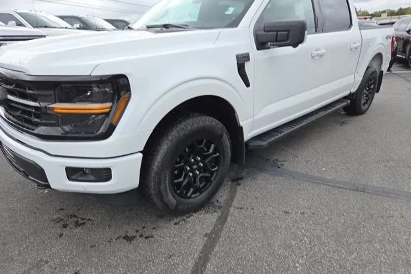 2024 Ford F-150 XLT photo 1