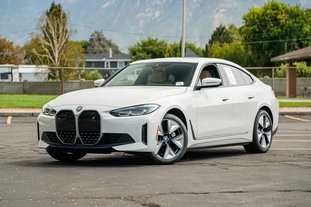 2023 Bmw i4 eDrive35 photo 1