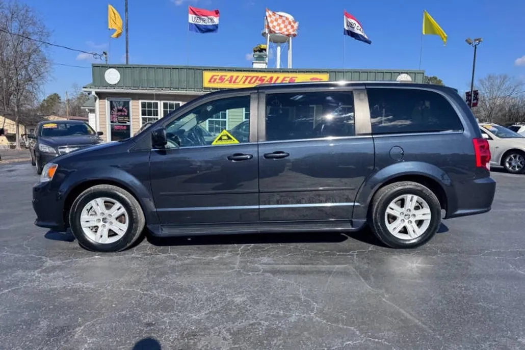 2013 Dodge Grand Caravan Crew photo 1