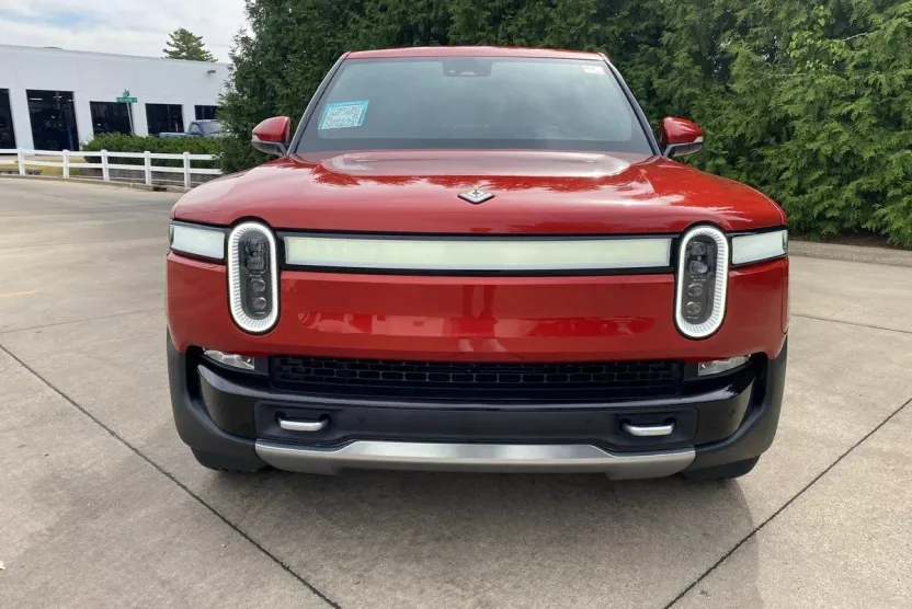 2022 Rivian R1T Adventure photo 1