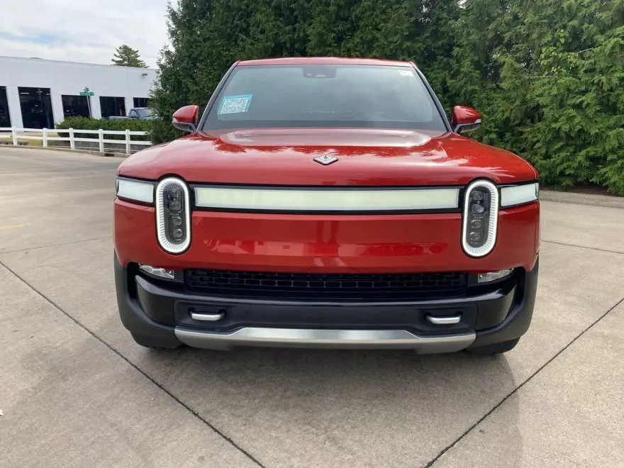 2022 Rivian R1T Adventure photo 1