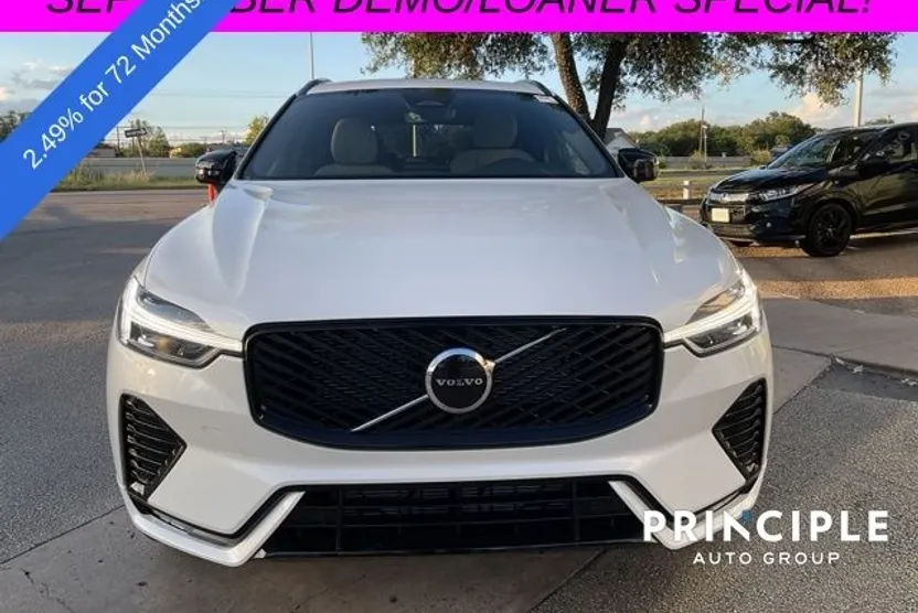 2026 Volvo XC60 B5 Core photo 1