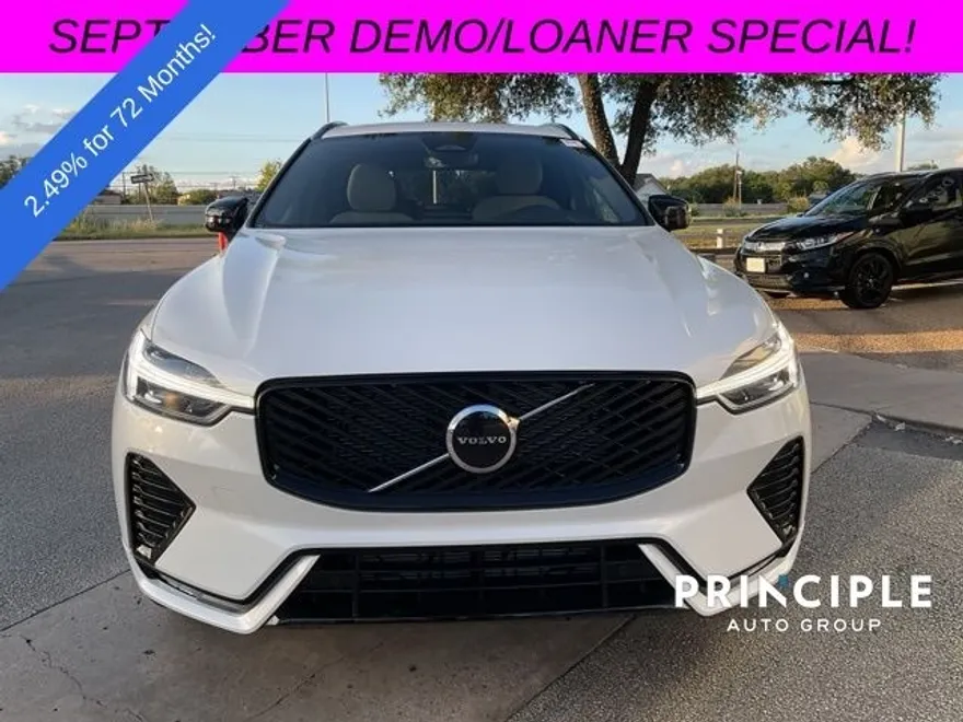 2026 Volvo XC60 B5 Core photo 1