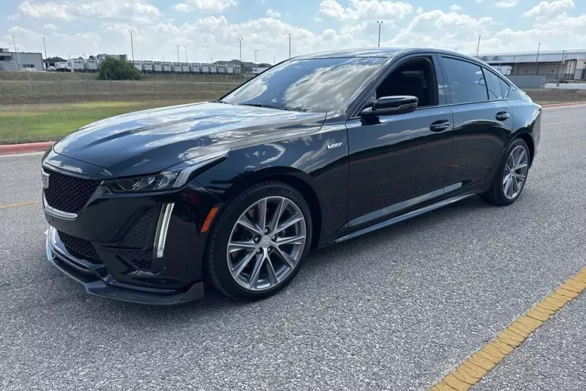 2022 Cadillac CT5 V photo 1
