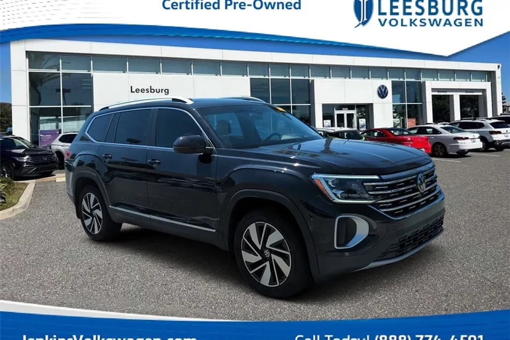 2024 Volkswagen Atlas SEL photo 1