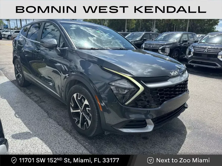 2023 Kia Sportage EX photo 1