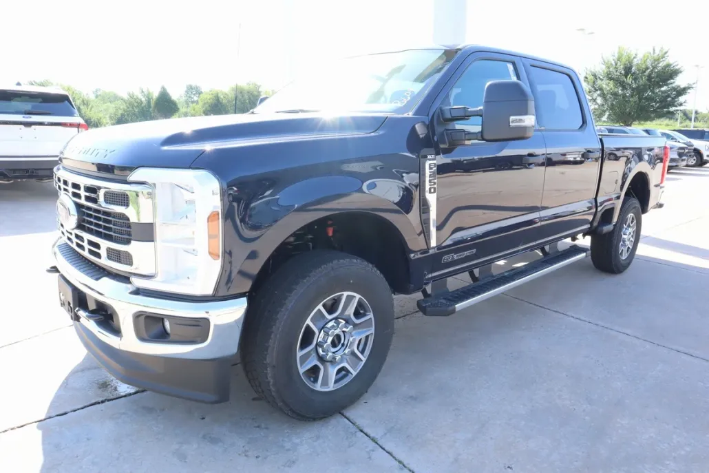 2025 Ford F-250 XLT photo 1