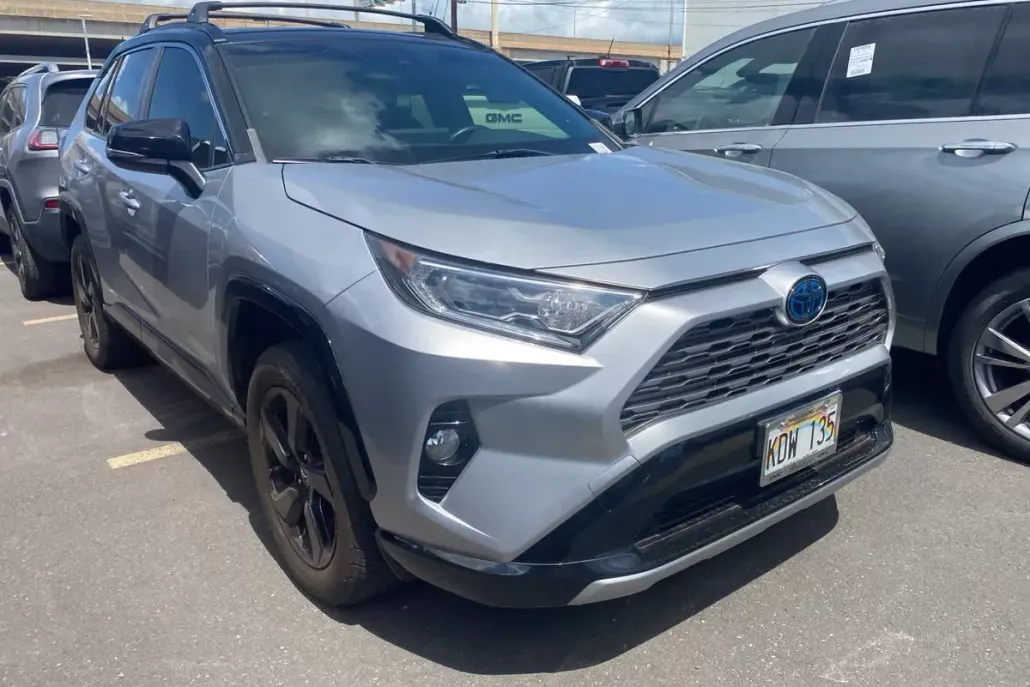 2019 Toyota RAV4 Hybrid XSE photo 1