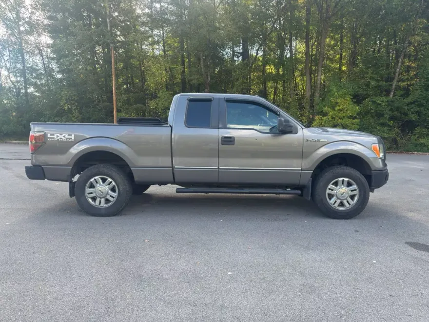 2013 Ford F-150 STX photo 1