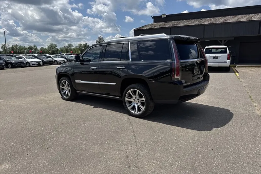 2016 Cadillac Escalade Premium photo 1