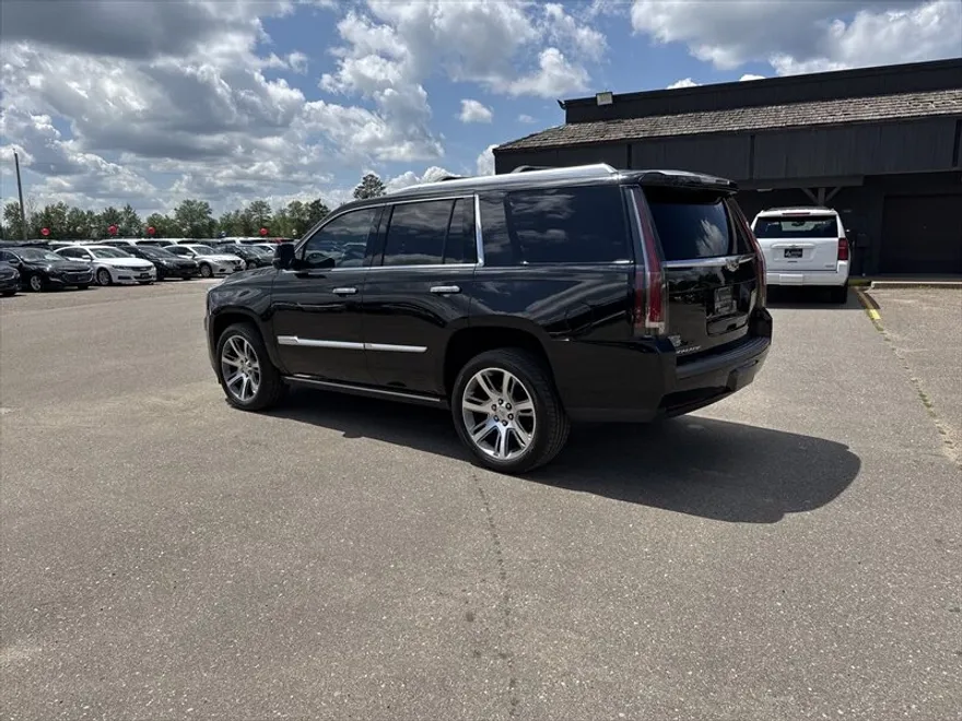 2016 Cadillac Escalade Premium photo 1