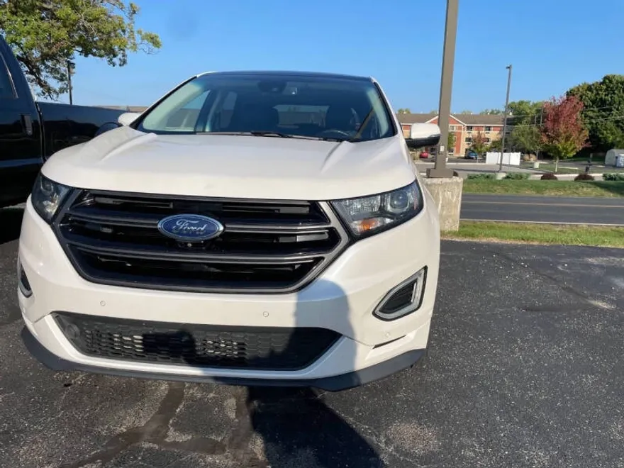 2017 Ford Edge Sport photo 1