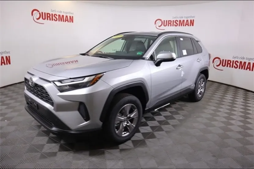 2025 Toyota RAV4 Hybrid XLE photo 1