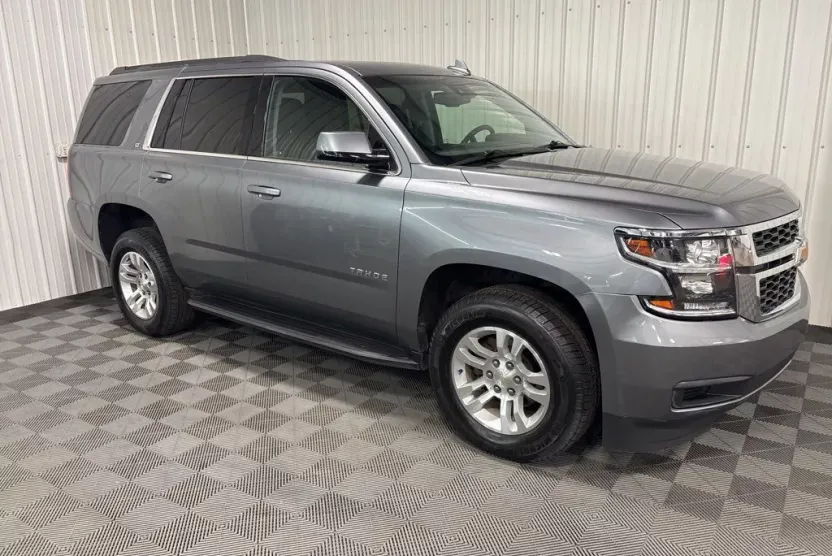 2020 Chevrolet Tahoe LT photo 1
