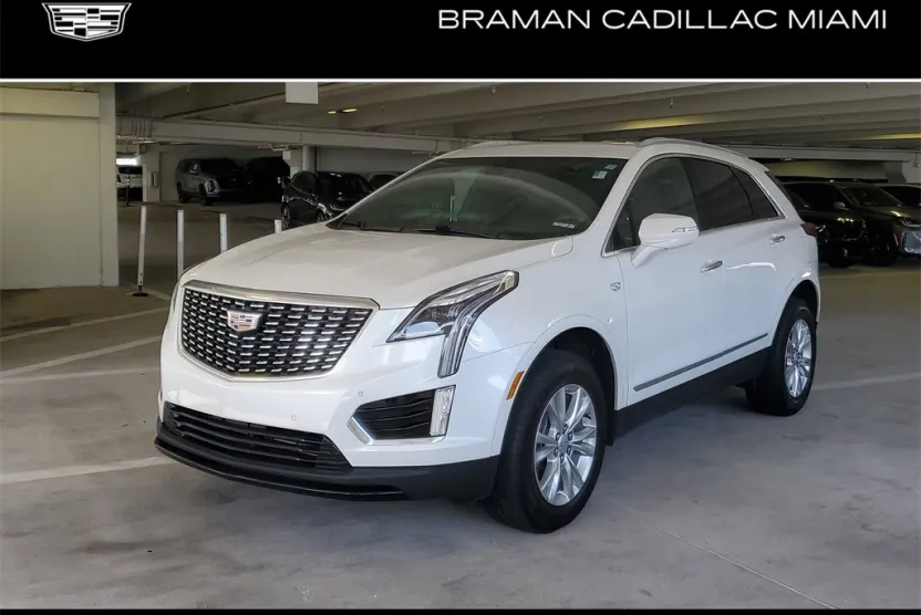 2023 Cadillac XT5 Luxury photo 1
