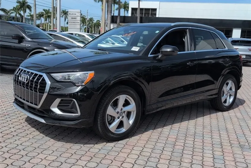 2019 Audi Q3 Premium photo 1