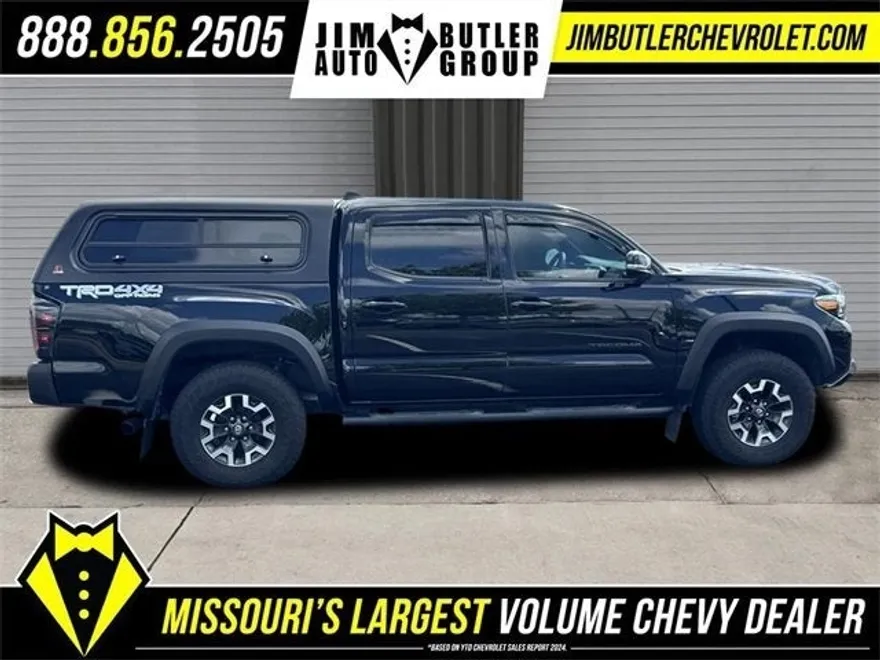 2023 Toyota Tacoma 4x4 SR photo 1