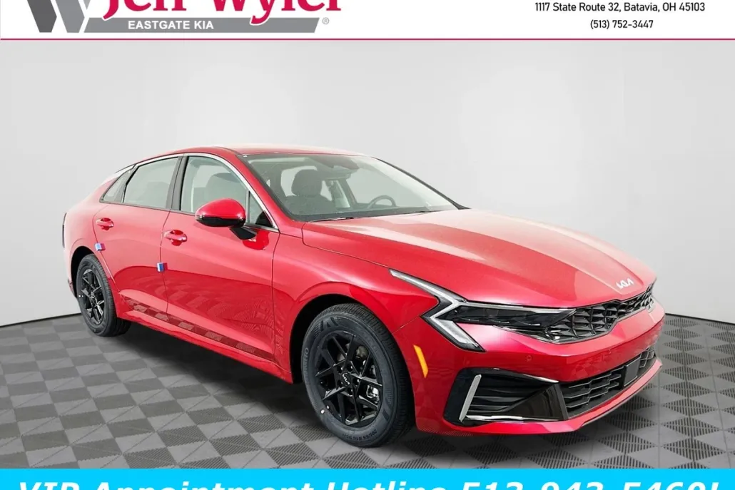 2025 Kia K5 LXS photo 1