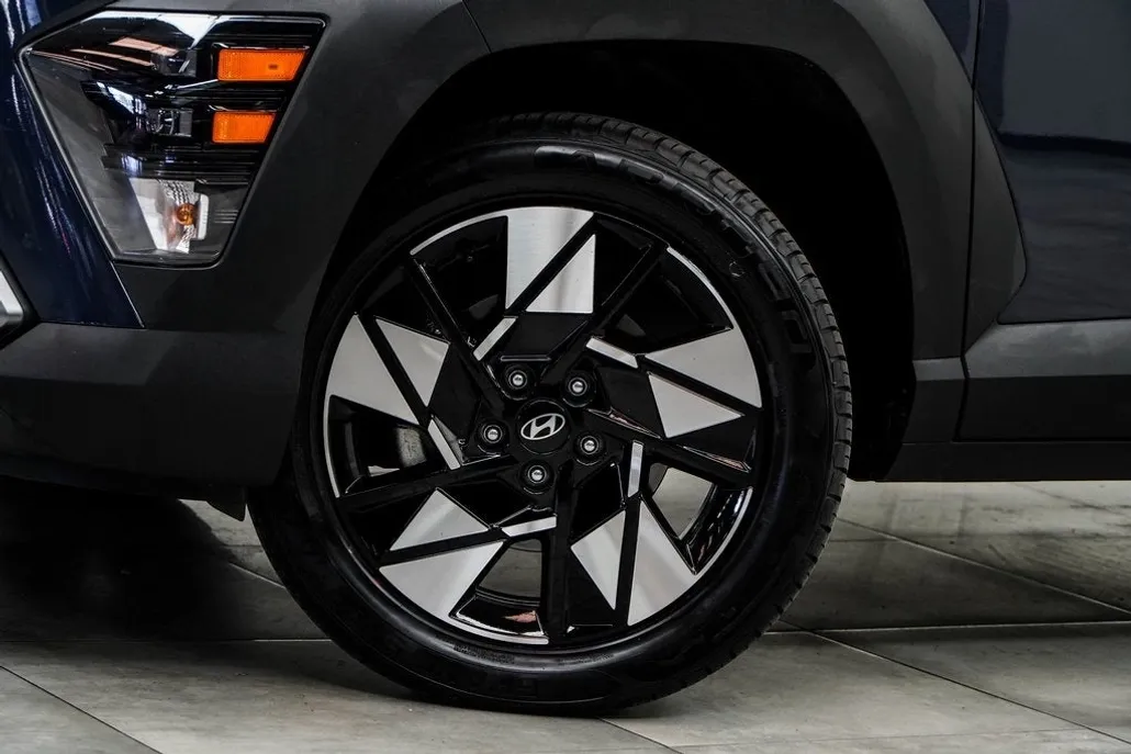 2025 Hyundai Kona SEL photo 1