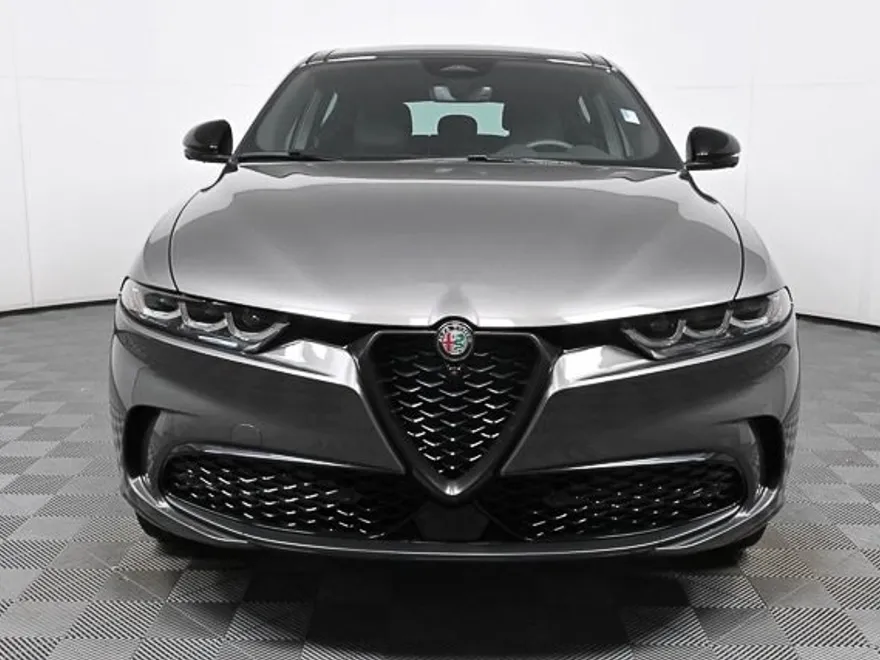 2024 Alfa Romeo Tonale Veloce photo 1