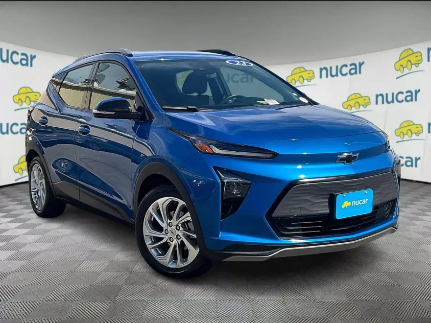 2023 Chevrolet Bolt EUV photo 1