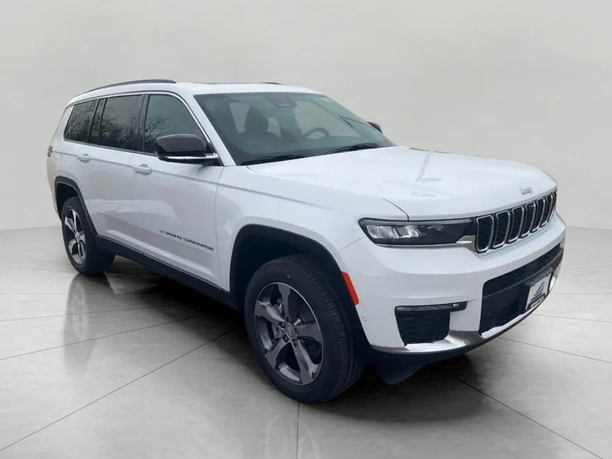 2025 Jeep Grand Cherokee Limited photo 1