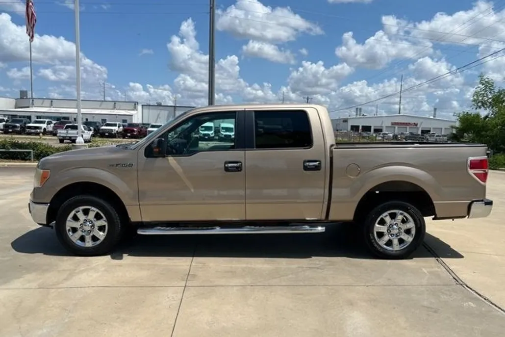 2013 Ford F-150 XLT photo 1