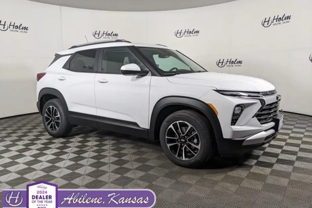 2026 Chevrolet Trailblazer LT photo 1