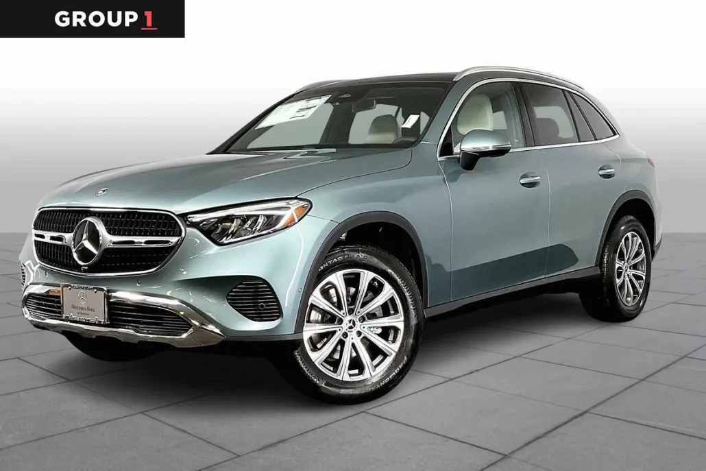 2025 Mercedes Benz GLC 300 4MATIC photo 1
