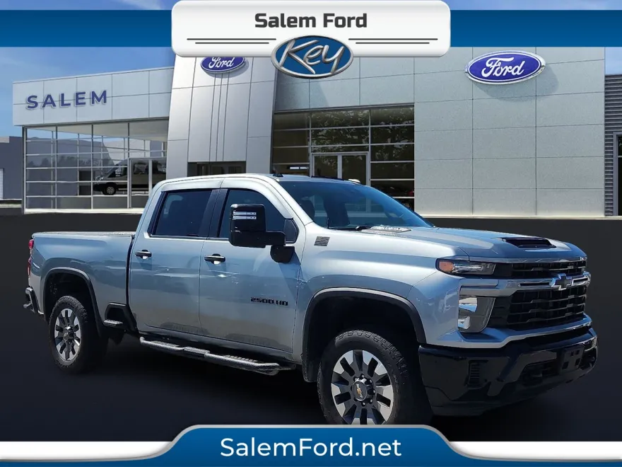 2024 Chevrolet Silverado 2500HD Custom photo 1
