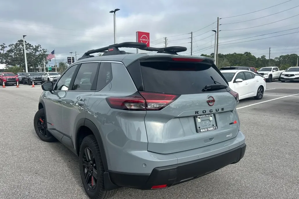 2026 Nissan Rogue SV photo 1