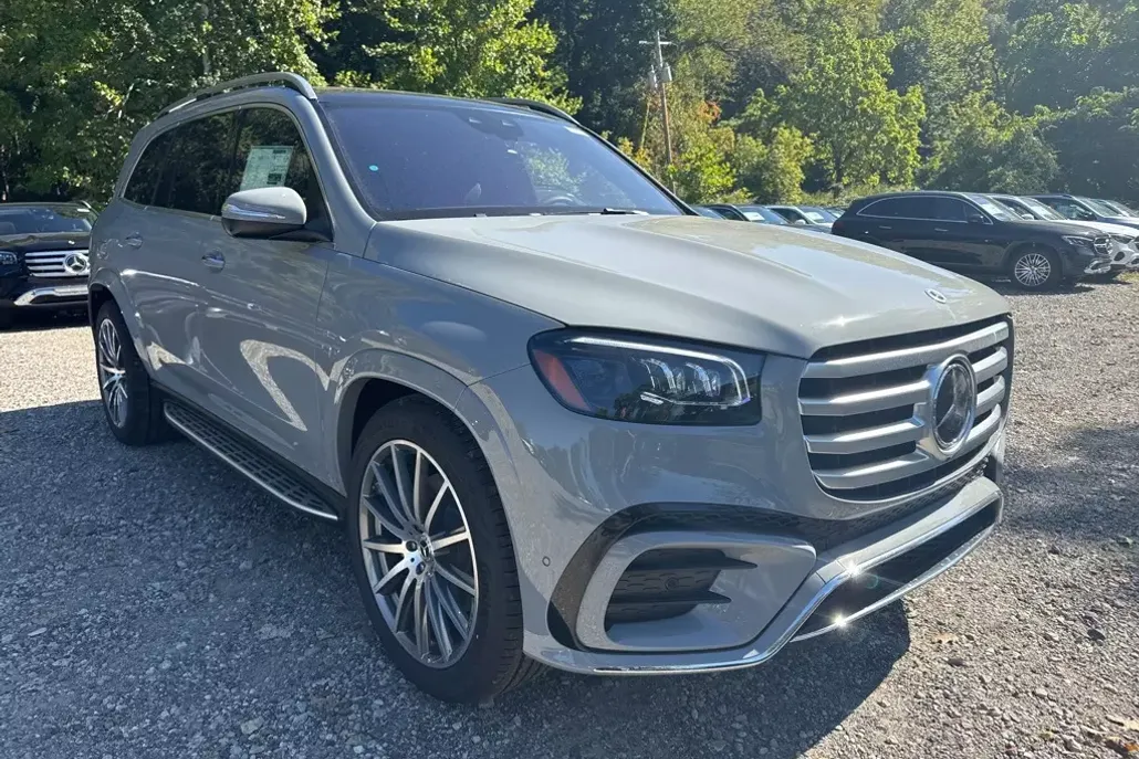 2026 Mercedes Benz GLS 580 4MATIC photo 1