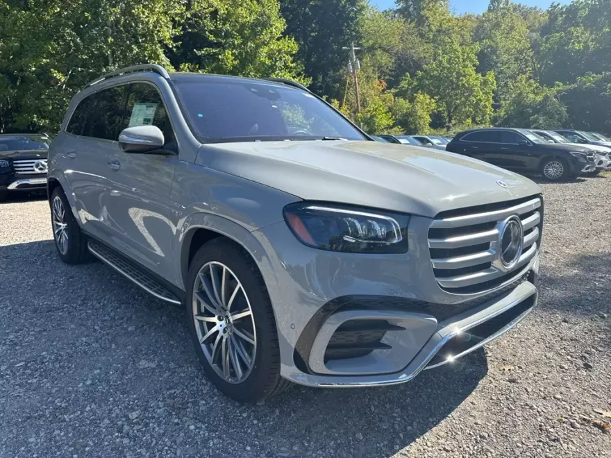 2026 Mercedes Benz GLS 580 4MATIC photo 1