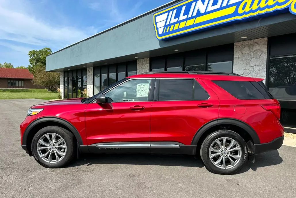 2020 Ford Explorer XLT photo 1