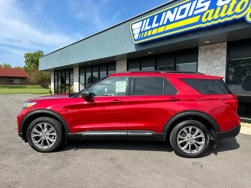 2020 Ford Explorer XLT photo 1