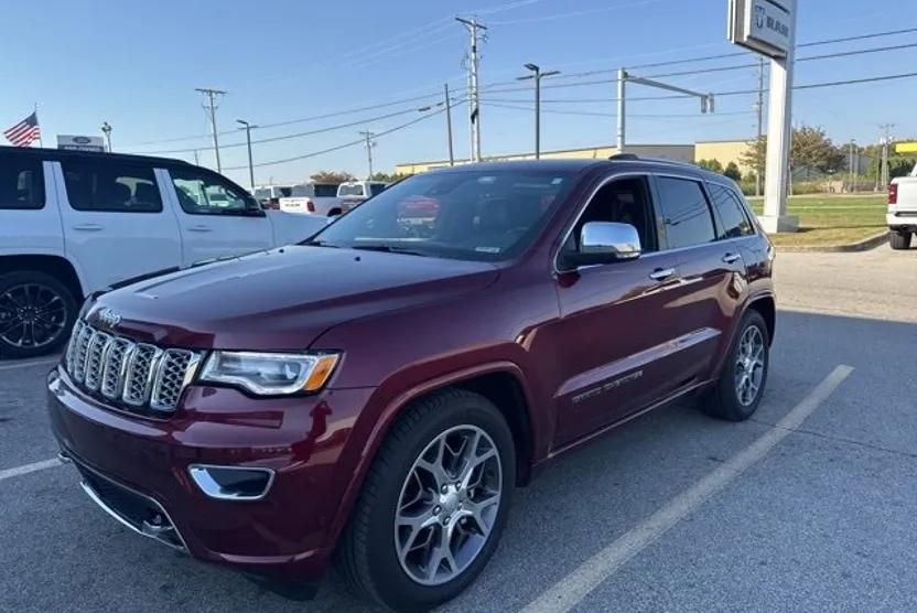 2020 Jeep Grand Cherokee Overland photo 1