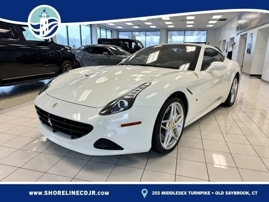 2016 Ferrari California T photo 1
