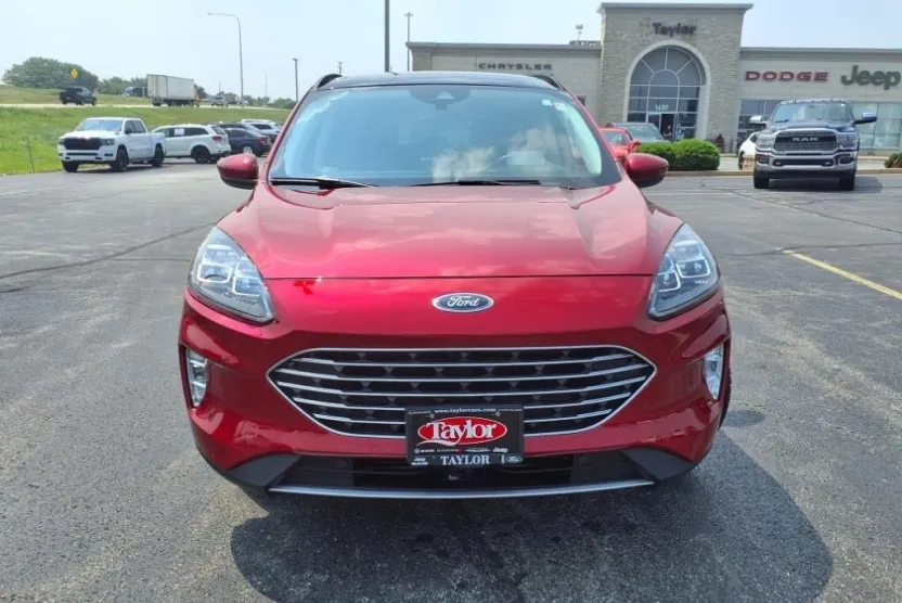 2021 Ford Escape Titanium photo 1