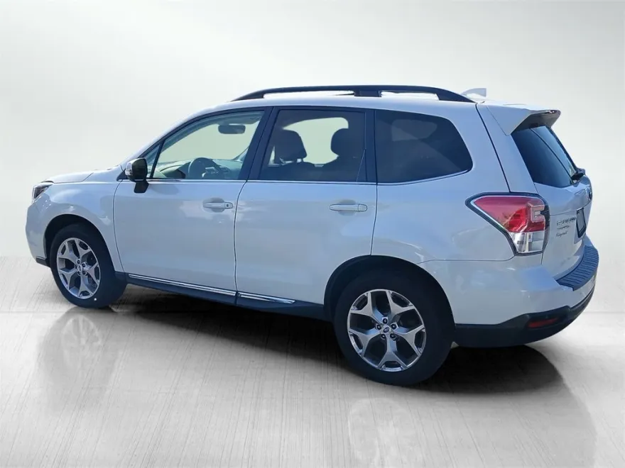 2017 Subaru Forester 2.5i Touring photo 1