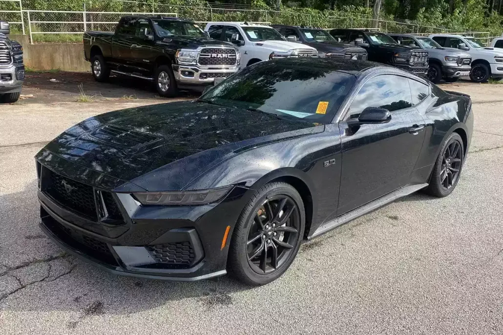 2024 Ford Mustang GT Premium photo 1