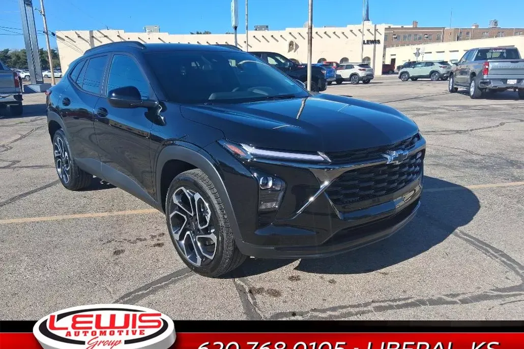 2025 Chevrolet Trax photo 1