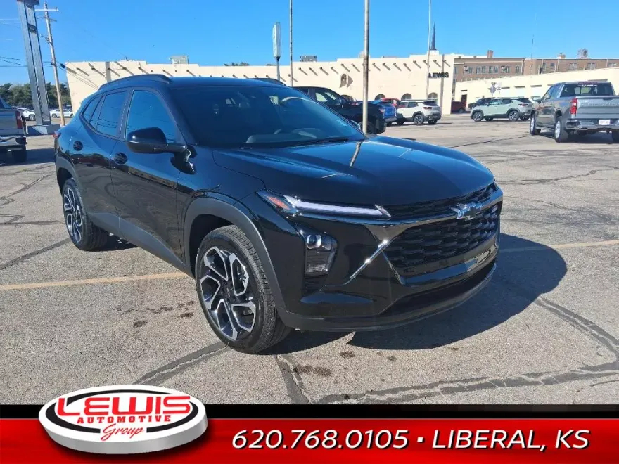 2025 Chevrolet Trax photo 1