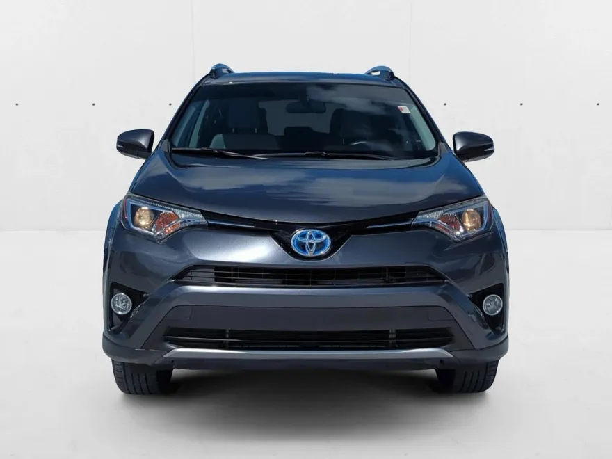 2016 Toyota RAV4 Hybrid XLE photo 1