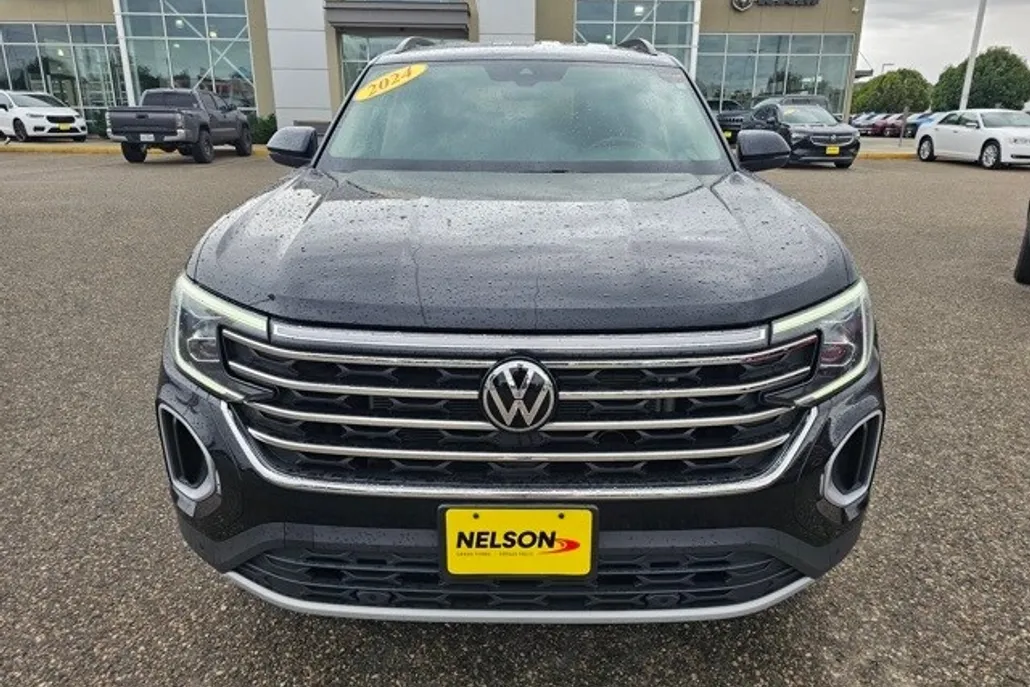 2024 Volkswagen Atlas SE Technology photo 1